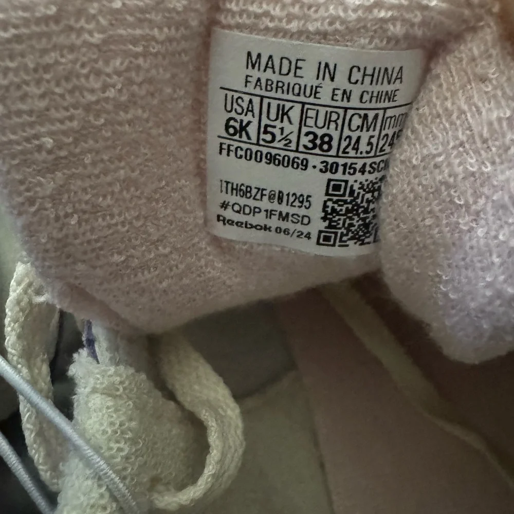 Reebok Girls Lavender and Cream Sneakers - Picture 8 of 10